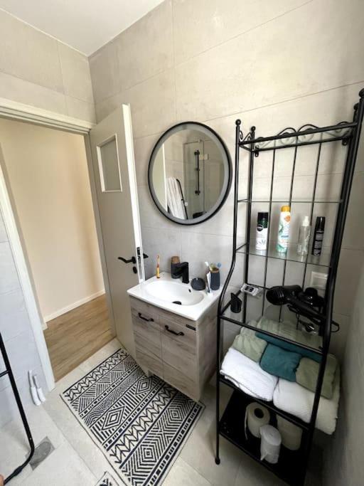 Ferienwohnung Luxury Penthouse In Pagrati Athen Exterior foto